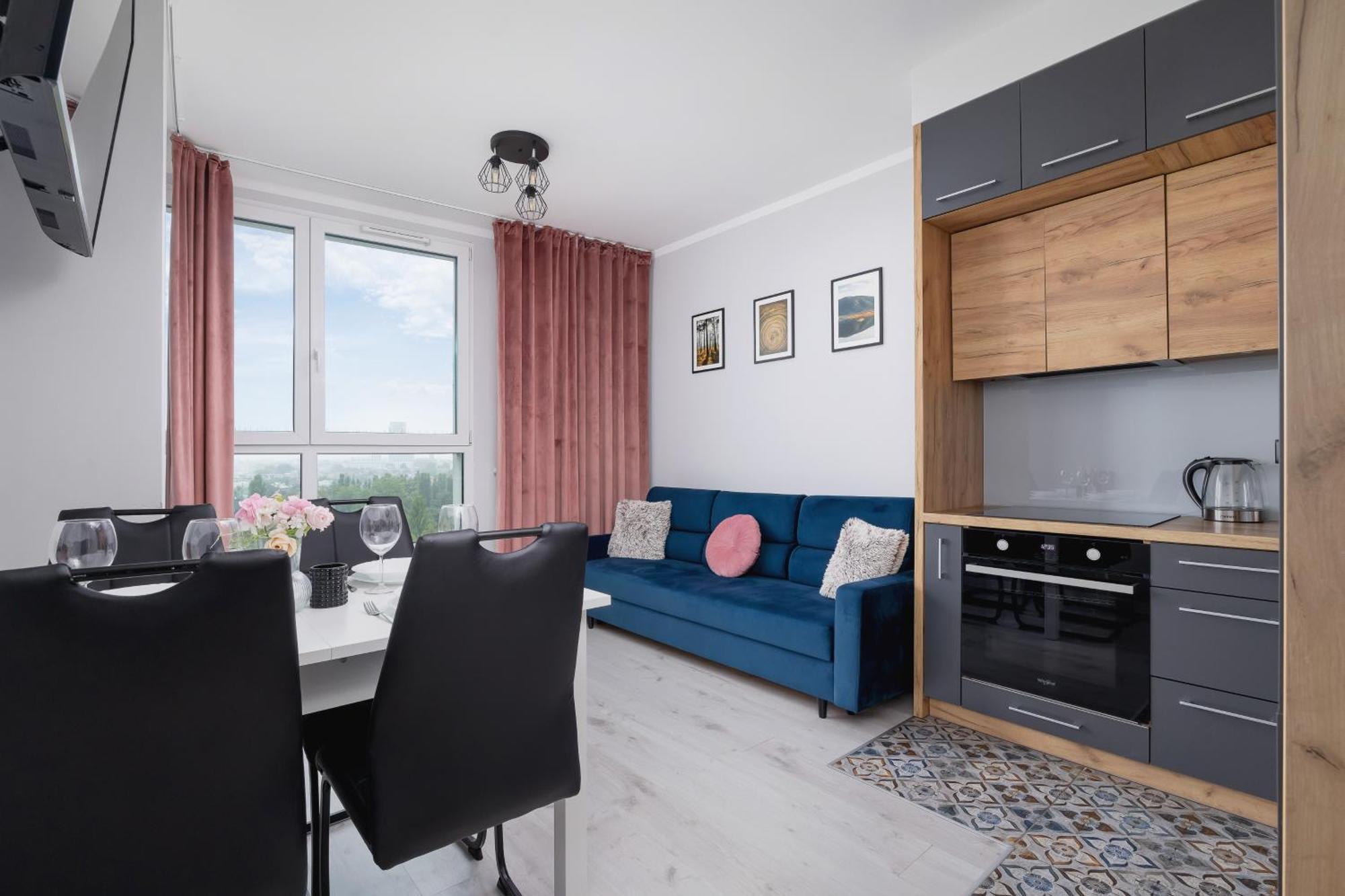 Przestronny Apartament Z Balkonem By Noclegi Renters คราคูฟ ภายนอก รูปภาพ